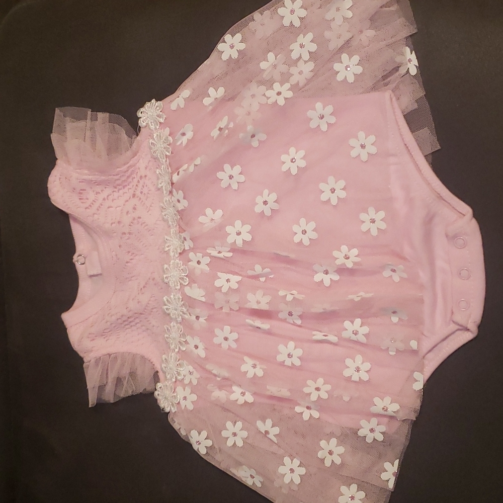 DDG Darlings size 6-9 months romper.Pink/white.